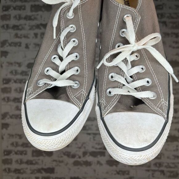 Converse | unisex gray lace up sneaker flats - Picture 7 of 8